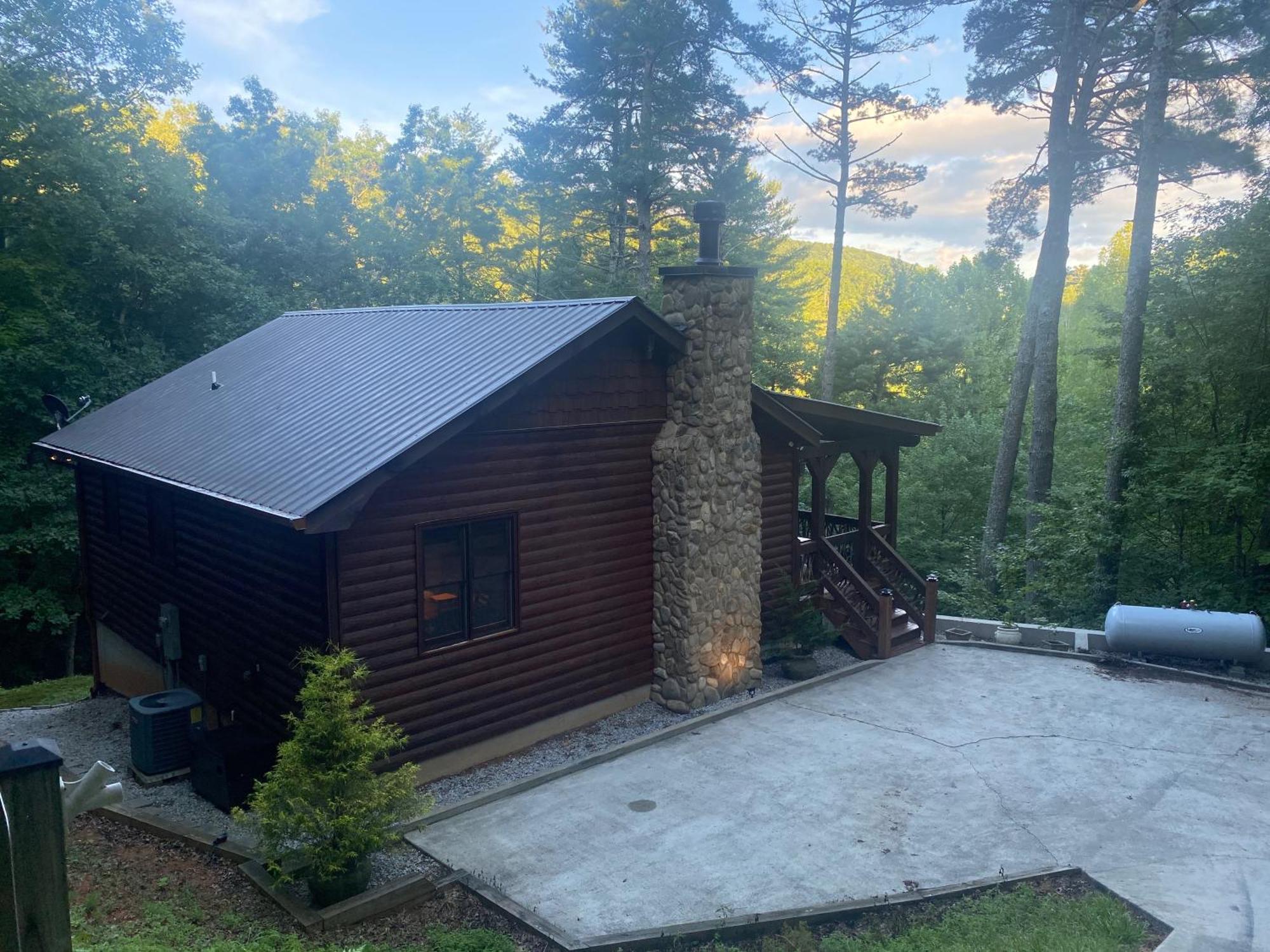 The Cozy Lazy Laurel With Year-Round Mountain Views, Hot Tub, Fire Pit Villa Cherry Log Exterior photo